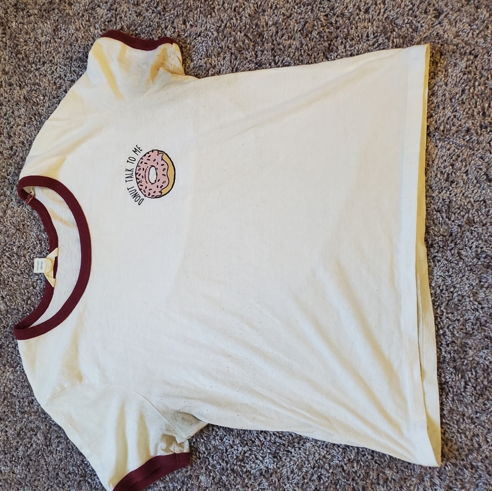 Urban heritage "donut talk to me" cropped tshirt